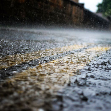 Niederschlagswassergebühr bei einer Straße